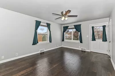 1419  Orchard St, Racine, WI 53405 - Photo 5