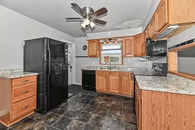 1419  Orchard St, Racine, WI 53405 - Photo 7