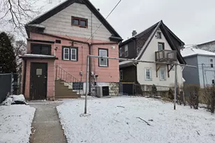 1035 S 33rd St, Milwaukee, WI 53215 - Photo 29