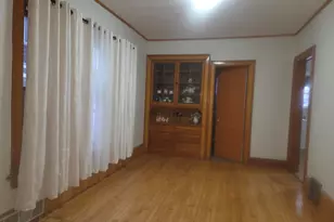 1035 S 33rd St, Milwaukee, WI 53215 - Photo 17