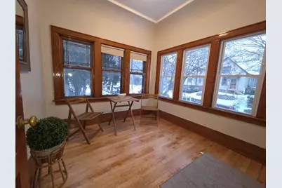 1035 S 33rd St, Milwaukee, WI 53215 - Photo 3