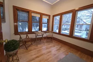 1035 S 33rd St, Milwaukee, WI 53215 - Photo 3