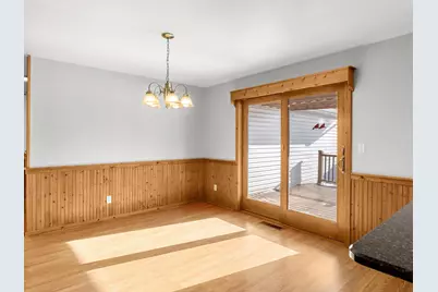 501  River Bluff Dr, Manitowoc, WI 54220 - Photo 11