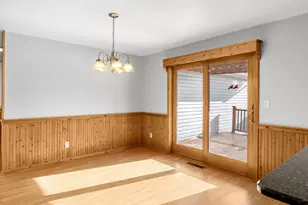 501 River Bluff Dr, Manitowoc, WI 54220 - Photo 11