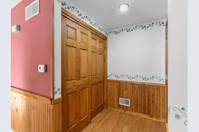 501  River Bluff Dr, Manitowoc, WI 54220 - Photo 23