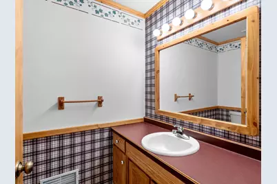 501  River Bluff Dr, Manitowoc, WI 54220 - Photo 31