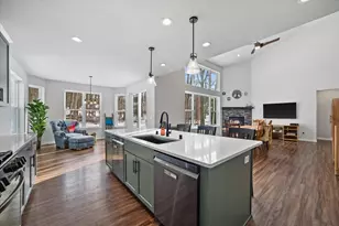 2000 Kathlynn Ct, Brookfield, WI 53045 - Photo 9