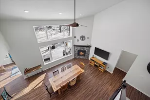 2000 Kathlynn Ct, Brookfield, WI 53045 - Photo 7