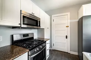 2535 N Downer Ave, Milwaukee, WI 53211 - Photo 15