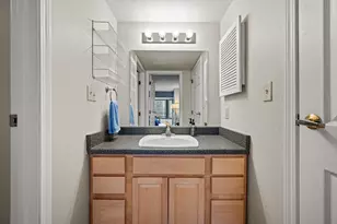 270 E Highland Ave, Milwaukee, WI 53202 - Photo 13