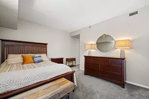 270 E Highland Ave, Milwaukee, WI 53202 - Photo 15