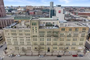 270 E Highland Ave, Milwaukee, WI 53202 - Photo 29