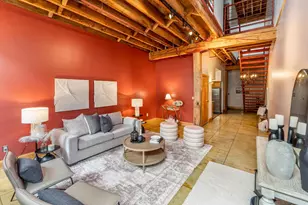 904 E Pearson St, Milwaukee, WI 53202 - Photo 3