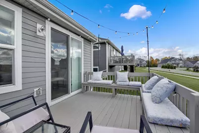 N62W21743  Augusta Pkwy, Menomonee Falls, WI 53051 - Photo 19