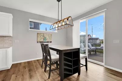 N62W21743  Augusta Pkwy, Menomonee Falls, WI 53051 - Photo 5