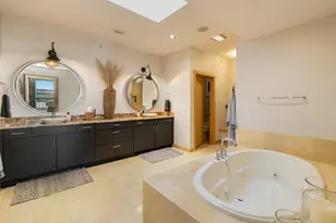 311 E Erie St, Milwaukee, WI 53202 - Photo 9