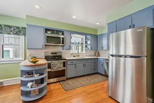 1910 E Newton Ave, Shorewood, WI 53211 - Photo 9