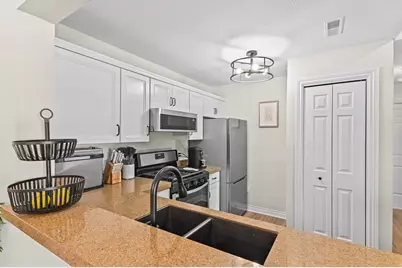 590  Pewaukee Rd #E, Pewaukee, WI 53072 - Photo 11