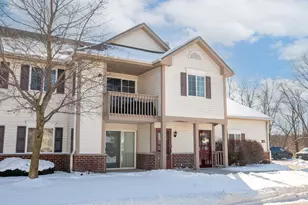 590 Pewaukee Rd, Pewaukee, WI 53072 - Photo 25