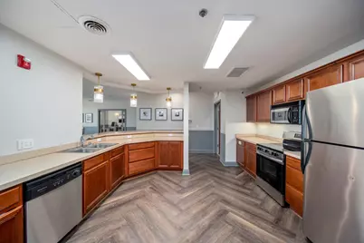 4100 S Lake Dr #218, Saint Francis, WI 53235 - Photo 9