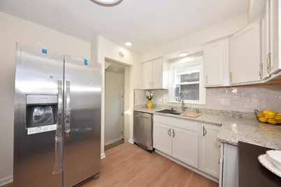 3165 N 87th St, Milwaukee, WI 53222 - Photo 7