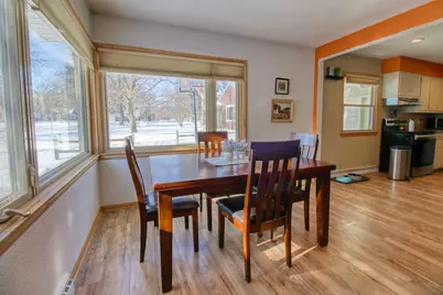 1016 W Glenn Dr, Waukesha, WI 53188 - Photo 5