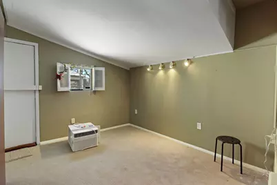 119 S Stuart Rd, Racine, WI 53406 - Photo 17