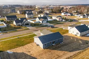 136 Spring Dr, Walworth, WI 53184 - Photo 41