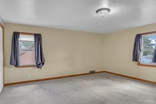 521 Prospect Ave, Sheboygan Falls, WI 53085 - Photo 7