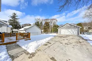 8152 Stickney Ave, Wauwatosa, WI 53213 - Photo 35