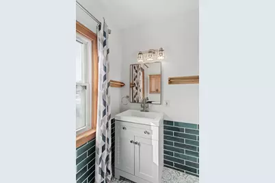 207 N Prairie Ave, Waukesha, WI 53186 - Photo 23