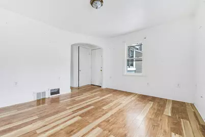 747 S 23rd St, Milwaukee, WI 53204 - Photo 5