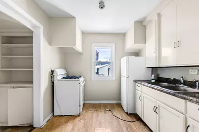 747 S 23rd St, Milwaukee, WI 53204 - Photo 11