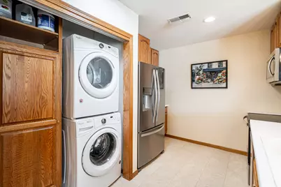 372  Hartford Sq #6, Hartford, WI 53027 - Photo 11