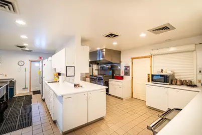 372  Hartford Sq #6, Hartford, WI 53027 - Photo 35