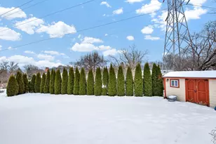 2760 N Park Dr, Wauwatosa, WI 53222 - Photo 35