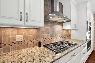 2760 N Park Dr, Wauwatosa, WI 53222 - Photo 5