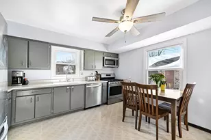 8363 N Ann St, Milwaukee, WI 53224 - Photo 7