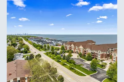 4100 S Lake Dr #20, Saint Francis, WI 53235 - Photo 41