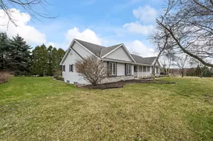 1151 Glacier Pass, Slinger, WI 53086 - Photo 5