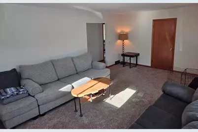 1132 S 35th St, Manitowoc, WI 54220 - Photo 3