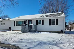 1132 S 35th St, Manitowoc, WI 54220 - Photo 1
