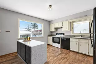 1132 11th Ave, Grafton, WI 53024 - Photo 5