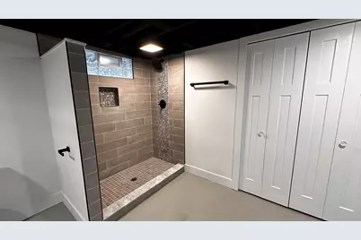 4611 W Kiley Ave, Milwaukee, WI 53223 - Photo 19