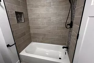 4611 W Kiley Ave, Milwaukee, WI 53223 - Photo 9