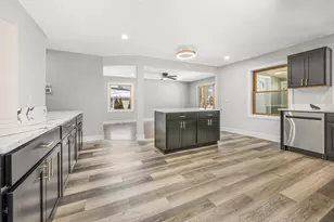 4611 W Kiley Ave, Milwaukee, WI 53223 - Photo 5