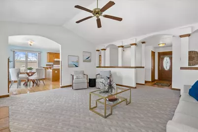 2607  Fox River Pkwy, Waukesha, WI 53189 - Photo 7