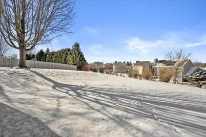 2607  Fox River Pkwy, Waukesha, WI 53189 - Photo 43