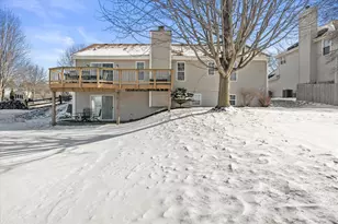 2607 Fox River Pkwy, Waukesha, WI 53189 - Photo 37