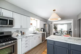 516 N Pleasant View St, Wauwatosa, WI 53226 - Photo 9